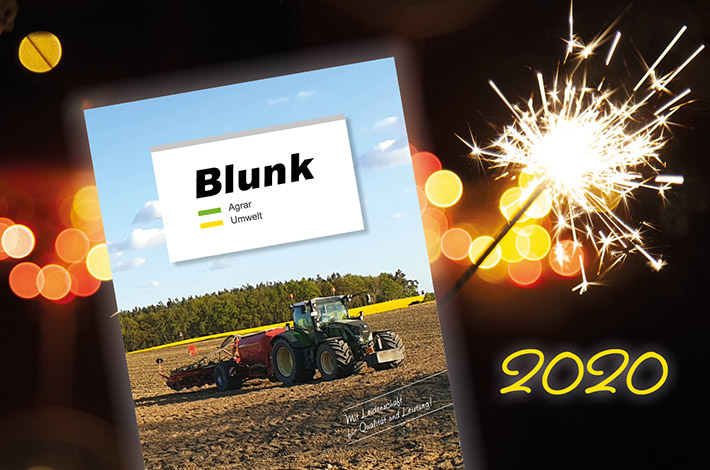 Blunk Neujahrsgruß - © Foto mit Wunderkerze Egor - AdobeStock_309051587