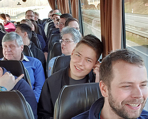 Blunk Gruppe auf Betriebsausflug zum Boßeln in Wismar - im Reisebus aus Rendswuehren 1