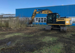Blunk mulcht nasse Fläche: Moorlaufwerk am Bagger im Einsatz