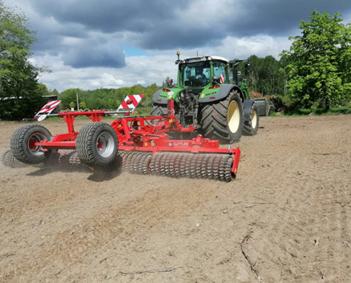 Blunk mulcht Baumplantage für neue Blühwiese 01