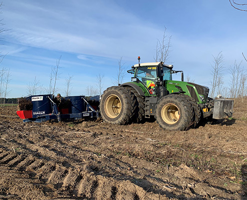 Aufforstung Beeskow: Ersteinsatz der neuen Forst-Pflanzmaschine - Foto Helge Witt - 07