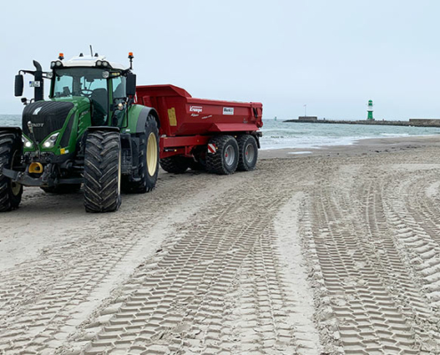 Blunk beim Sand fahren am Strand Warnemünde - Bild Ben Völpel 06