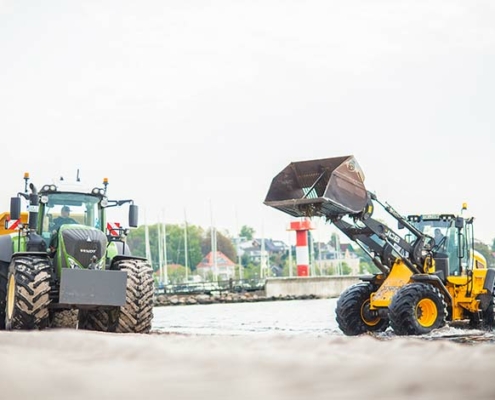 Blunk Umwelt-Team Holtsee bei Strand Reinigung in Flensburg - Foto Mattis Schramm @agrarservice - 06