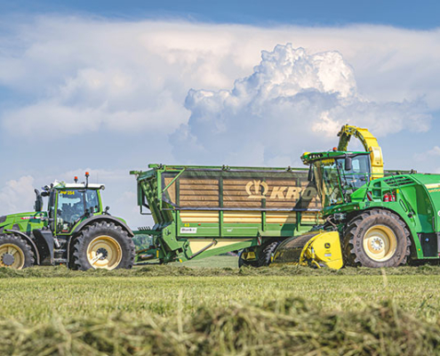 Grasernte und Silo fahren: Blunk-Team Lalendorf - Foto Florian Lüttge 9469