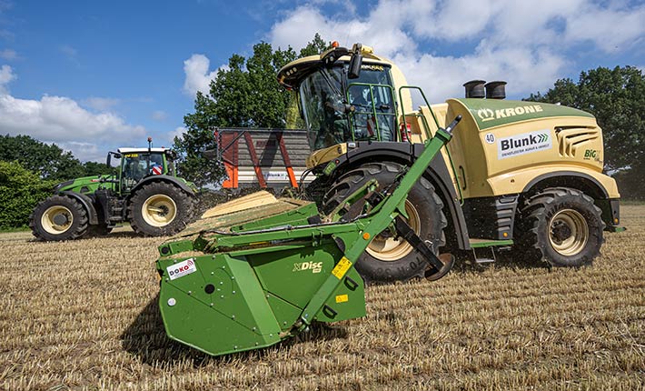 Blunk testet Feldhäcksler mit neuem Krone Schneidwerk XDisc 710 - Foto 3456 Tako Bannas