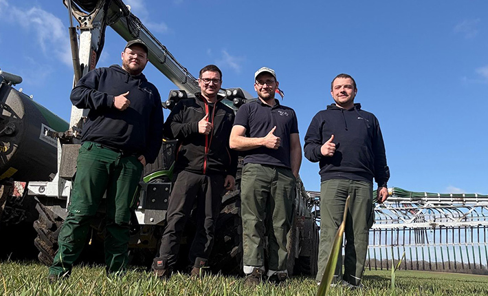 Blunk-Team knackt 3000 Kubik Marke beim Gülle ausbringen in Mecklenburg-Vorpommern - 10