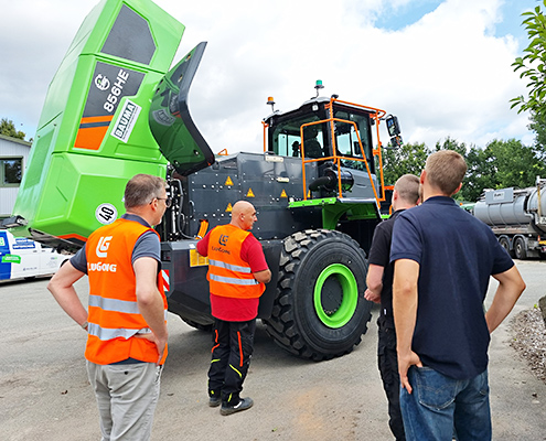 Bei Dienstleister Blunk im Test-Einsatz: eRadlader von Liugong Modell 856HE -Foto 07