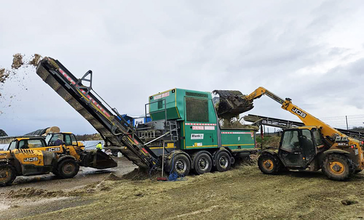 rueben-serice-von-blunk-rueben-mischsilage-herstellen-in-sh-2