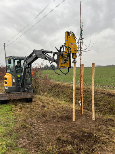 blunk-bei-pflanzung-straeucher-baeume-foto-helge-witt-13