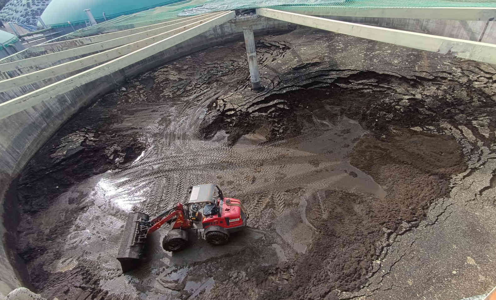 Professionelle Behälterreinigung in Industrie, Agrar und Umwelt: Blunk -- 05