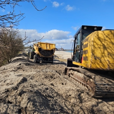 Küstenschutz mit Dienstleister Blunk-Strandreinigung Seegras-Umschlag Verwertung - 04