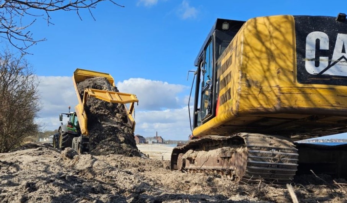 Küstenschutz mit Dienstleister Blunk-Strandreinigung Seegras-Umschlag Verwertung - Titel