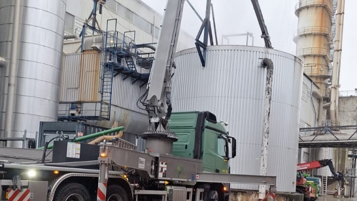 Rührer-Ausfall in Industrie - Rühren mit mobilem Rührer von BLunk - Beitragstitelbild