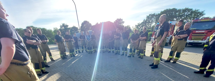 feuerwehrübung-an-landmaschinen-am-blunk-standort-rastede-foto-mirko-fruehling-978 feuerwehrübung-an-landmaschinen-am-blunk-standort-rastede-foto-mirko-fruehling-978