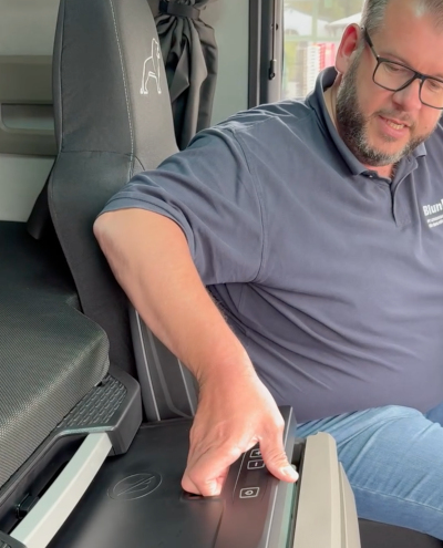blunk-investiert-in-12-moderne-man-lkw-mit-hakenlift-09