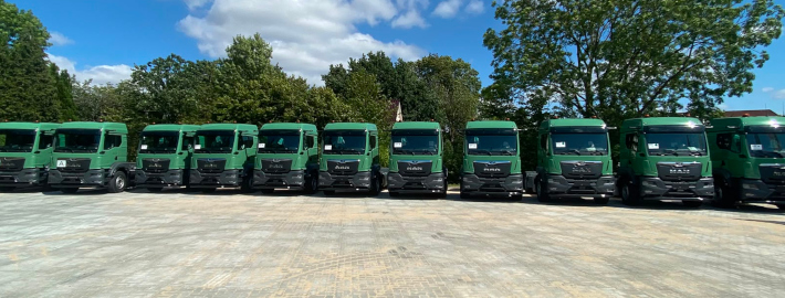 blunk-investiert-in-12-moderne-man-lkw-mit-hakenlift-titel